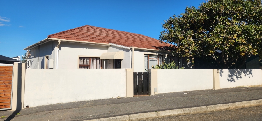 2 Bedroom Property for Sale in Bredasdorp Western Cape